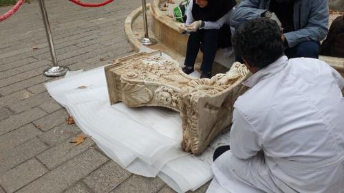 نمایش آب نمای قاجاری کشف شده در ویترین