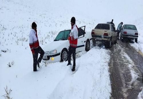 گرفتار شدن بیشتر از 15 هزار نفر در برف و کولاک در 26 استان