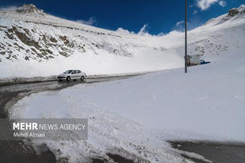 جاده های کوهستانی استان سمنان لغزنده و مه آلود است