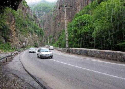 پرونده پیچ های زنگ زده جاده کندوان روی میز دستگاه قضا