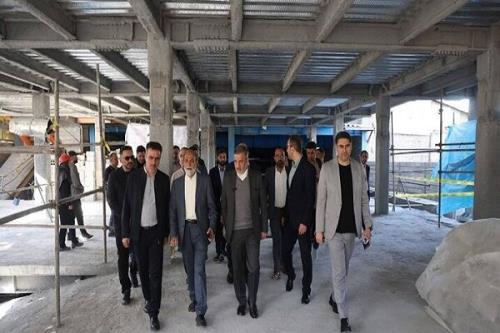 با میراث فرهنگی و سازمان اوقاف برای نوسازی بازار رایزنی کردیم