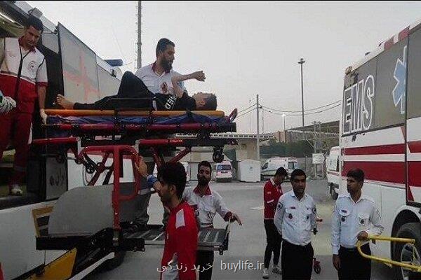 انتقال ۷ زائر مصدوم از نجف به مرز مهران توسط امدادگران هلال احمر