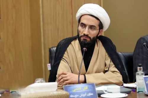 فهم بیشتر دانش آموزان از مفهوم اقتدار با توزیع بسته های ایرانمون