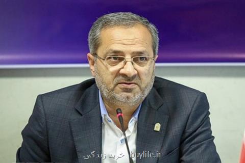 منزلت و معیشت معلمان با حرف به دست نمی آید